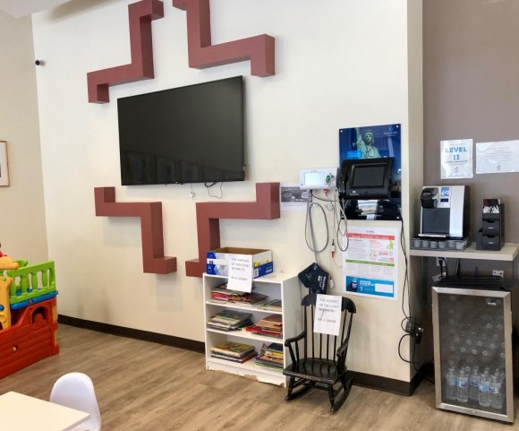 Roosevelt Island Urgent Care Latest Main Street Retail Failure On Tuesday, logo and toys, evidence of Kamin Health's recent residency, remained.